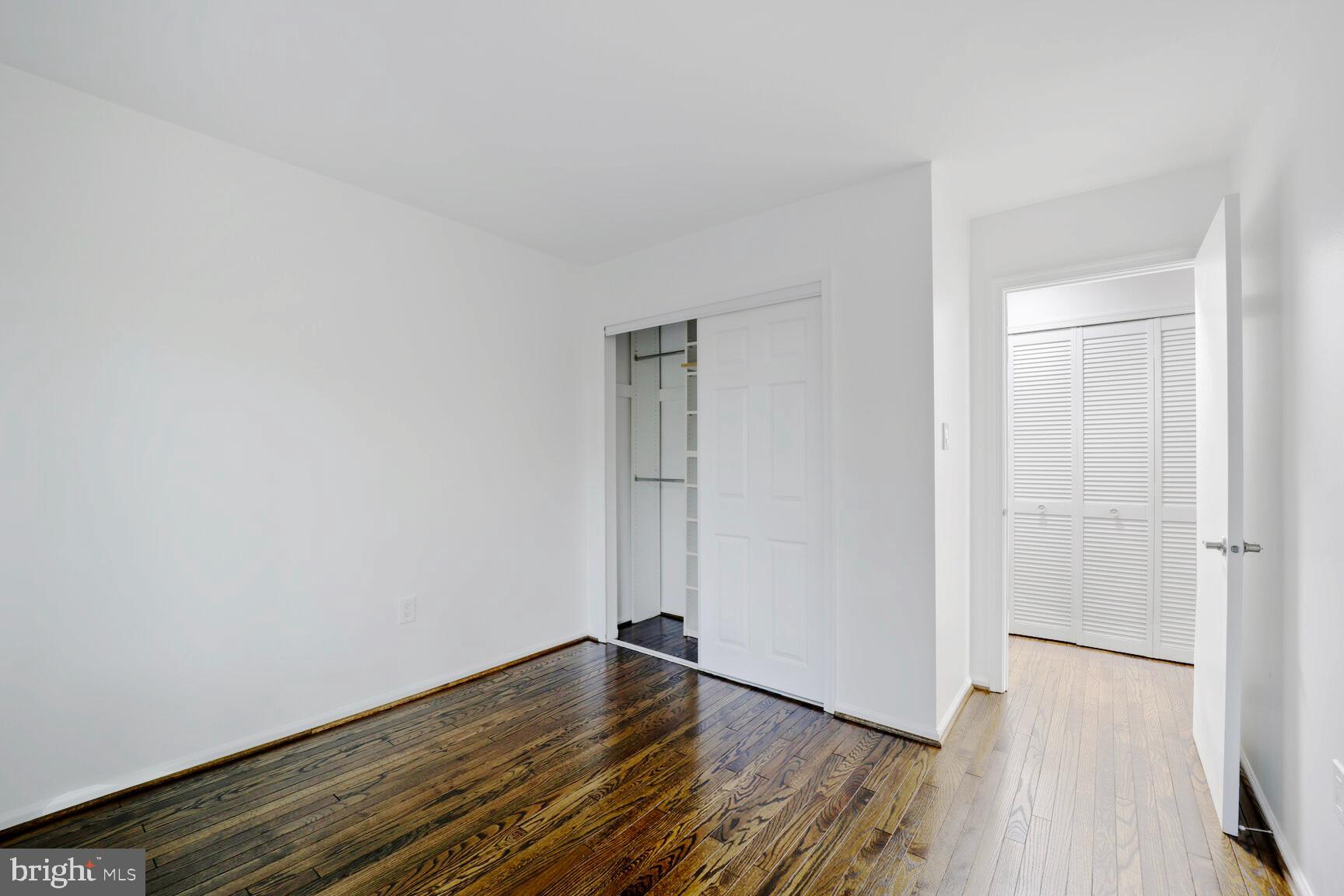 MCLEAN PARK MANOR - Residential