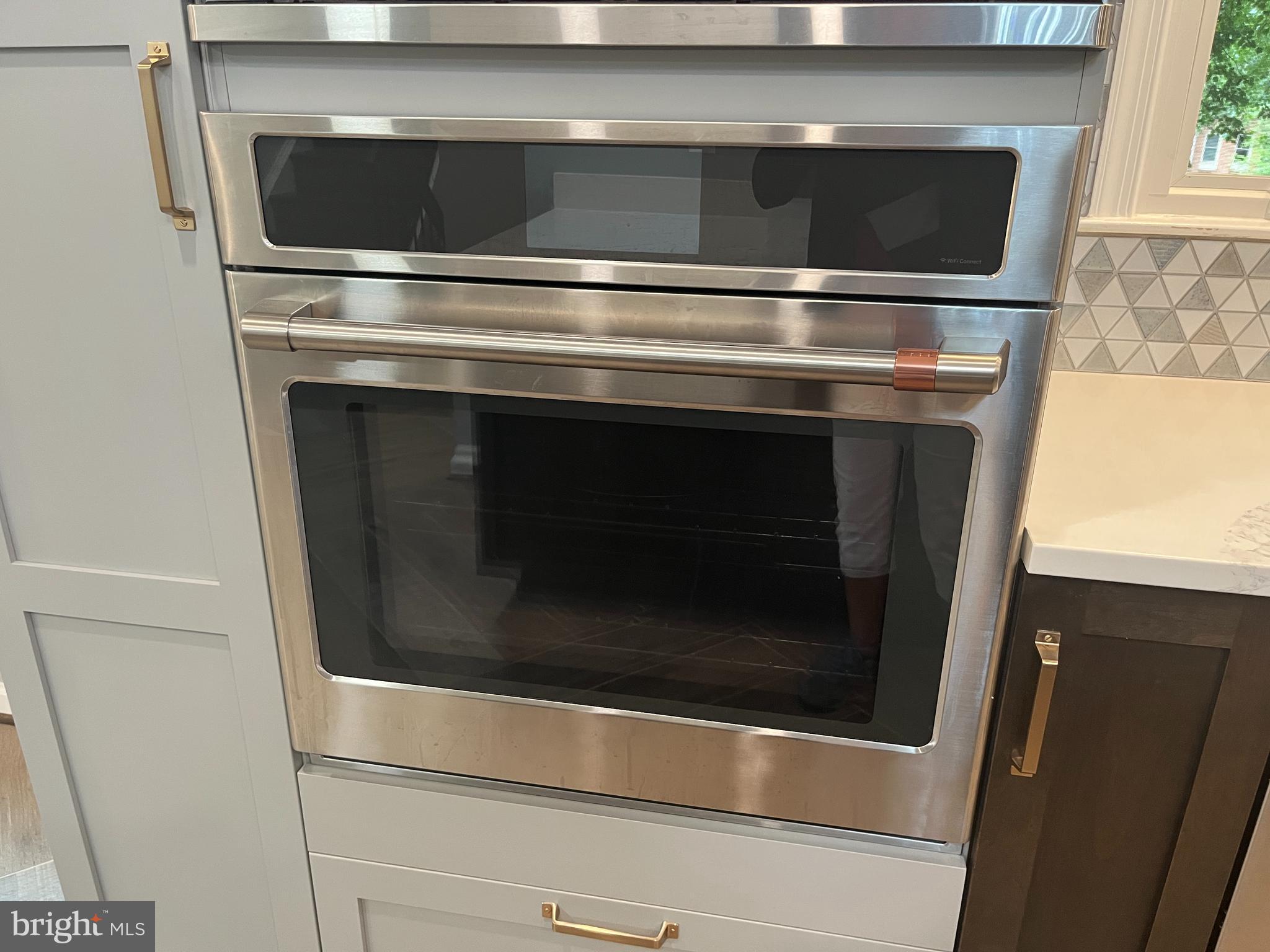 MCLEAN PARK MANOR - Residential