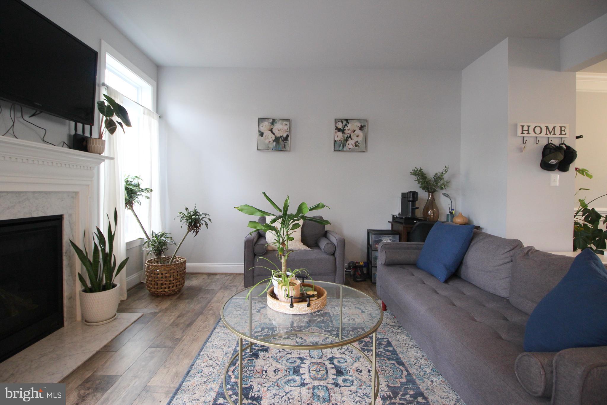 ROYAL RIDGE - Residential Lease