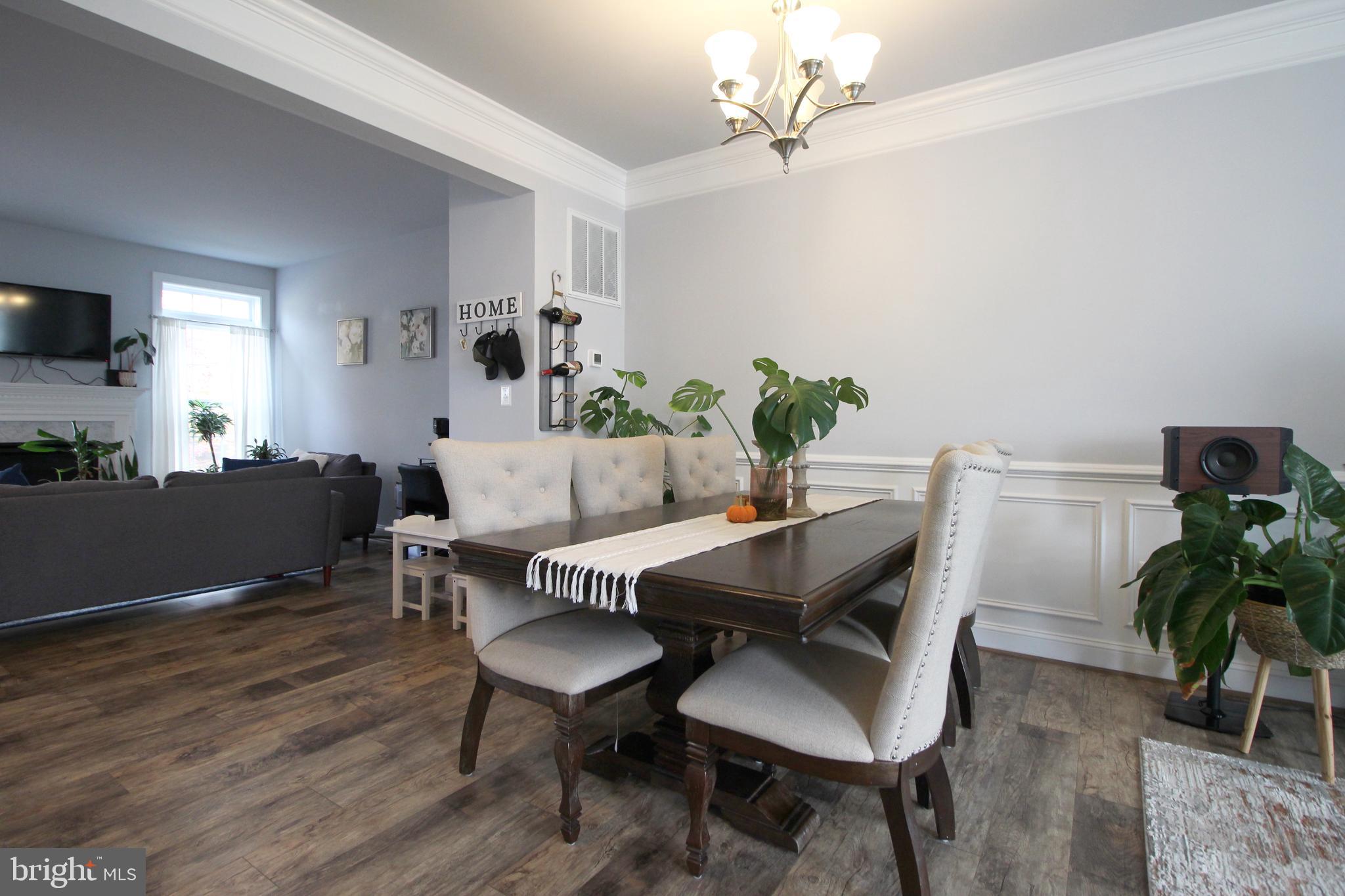 ROYAL RIDGE - Residential Lease