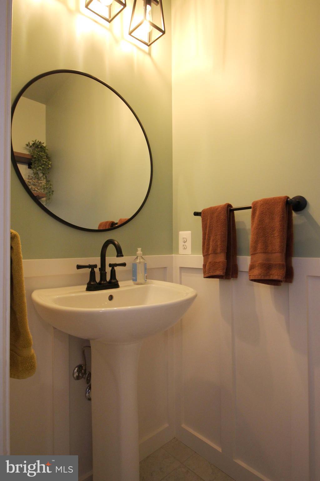 ROYAL RIDGE - Residential Lease