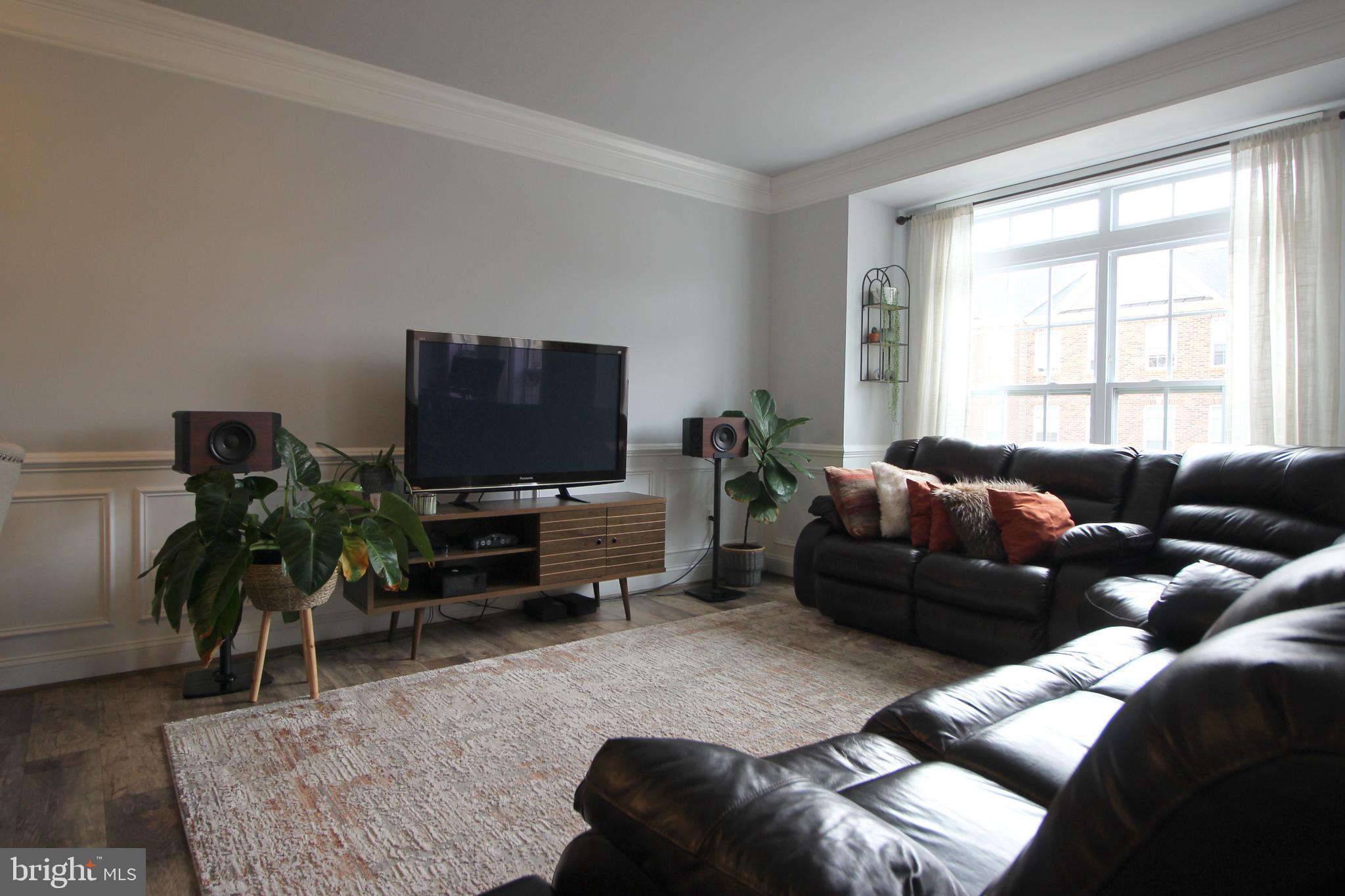 ROYAL RIDGE - Residential Lease