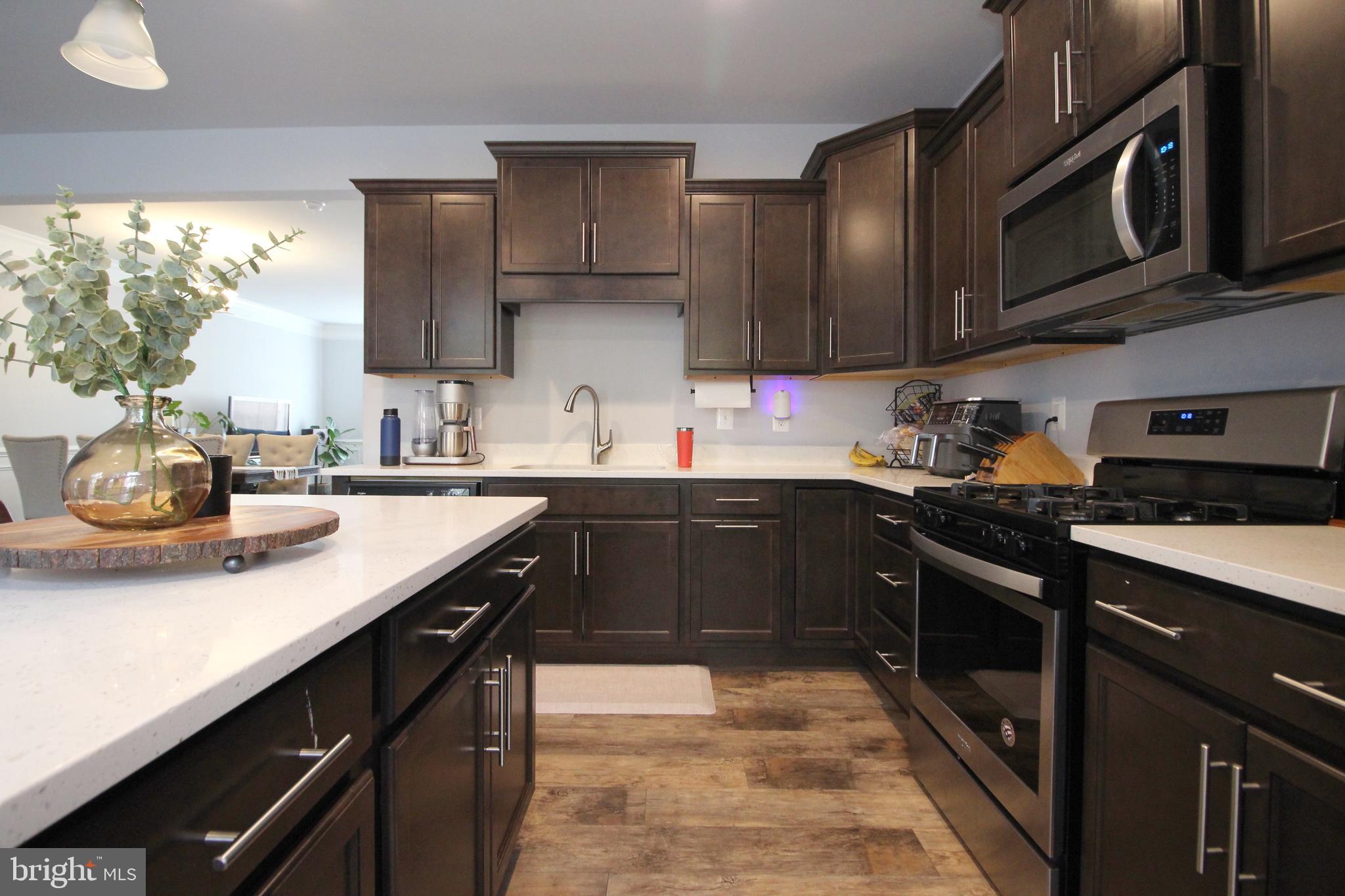 ROYAL RIDGE - Residential Lease