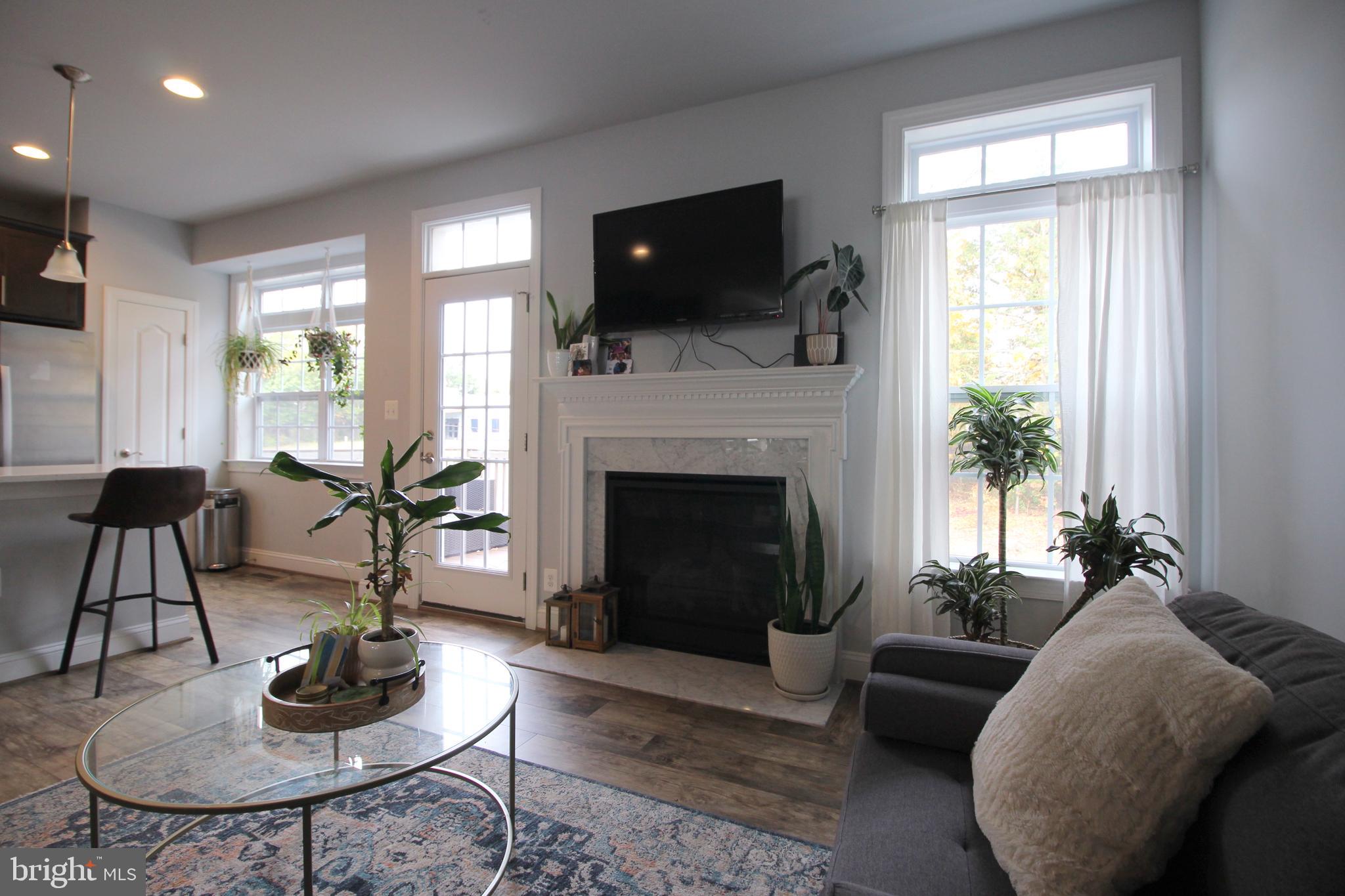 ROYAL RIDGE - Residential Lease