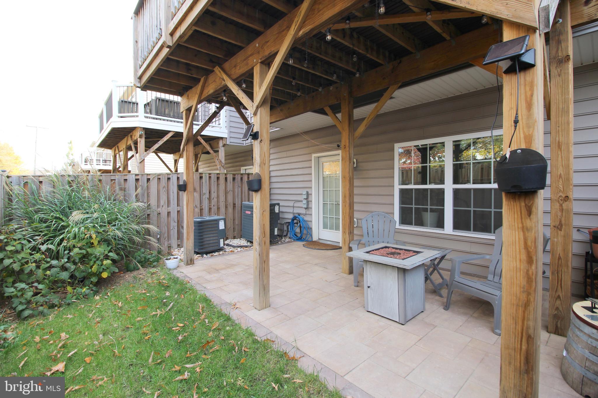 ROYAL RIDGE - Residential Lease