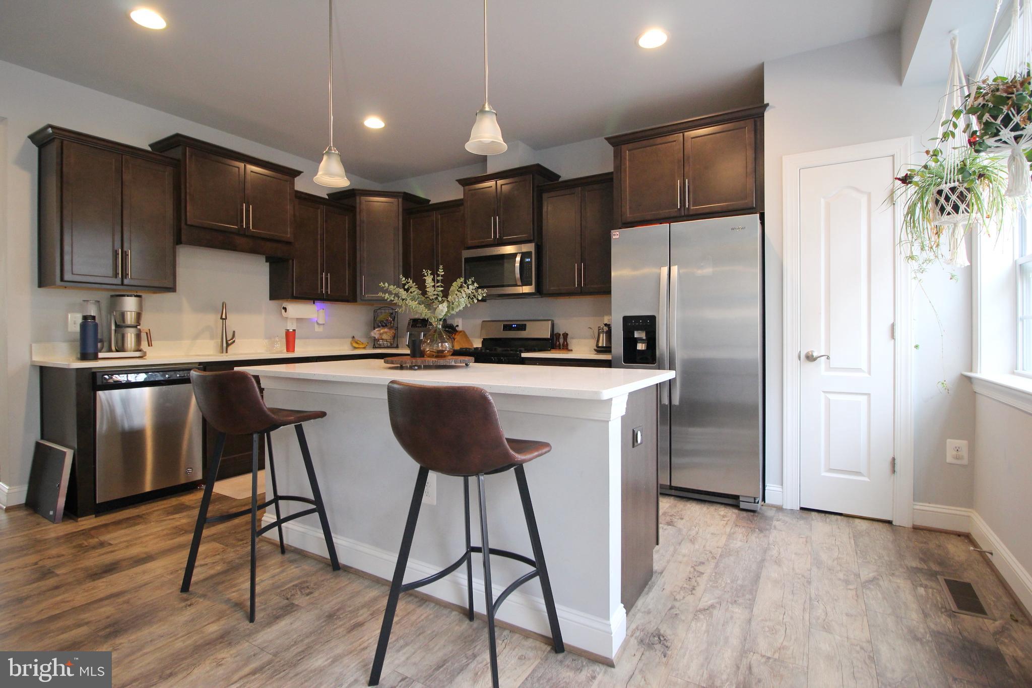 ROYAL RIDGE - Residential Lease