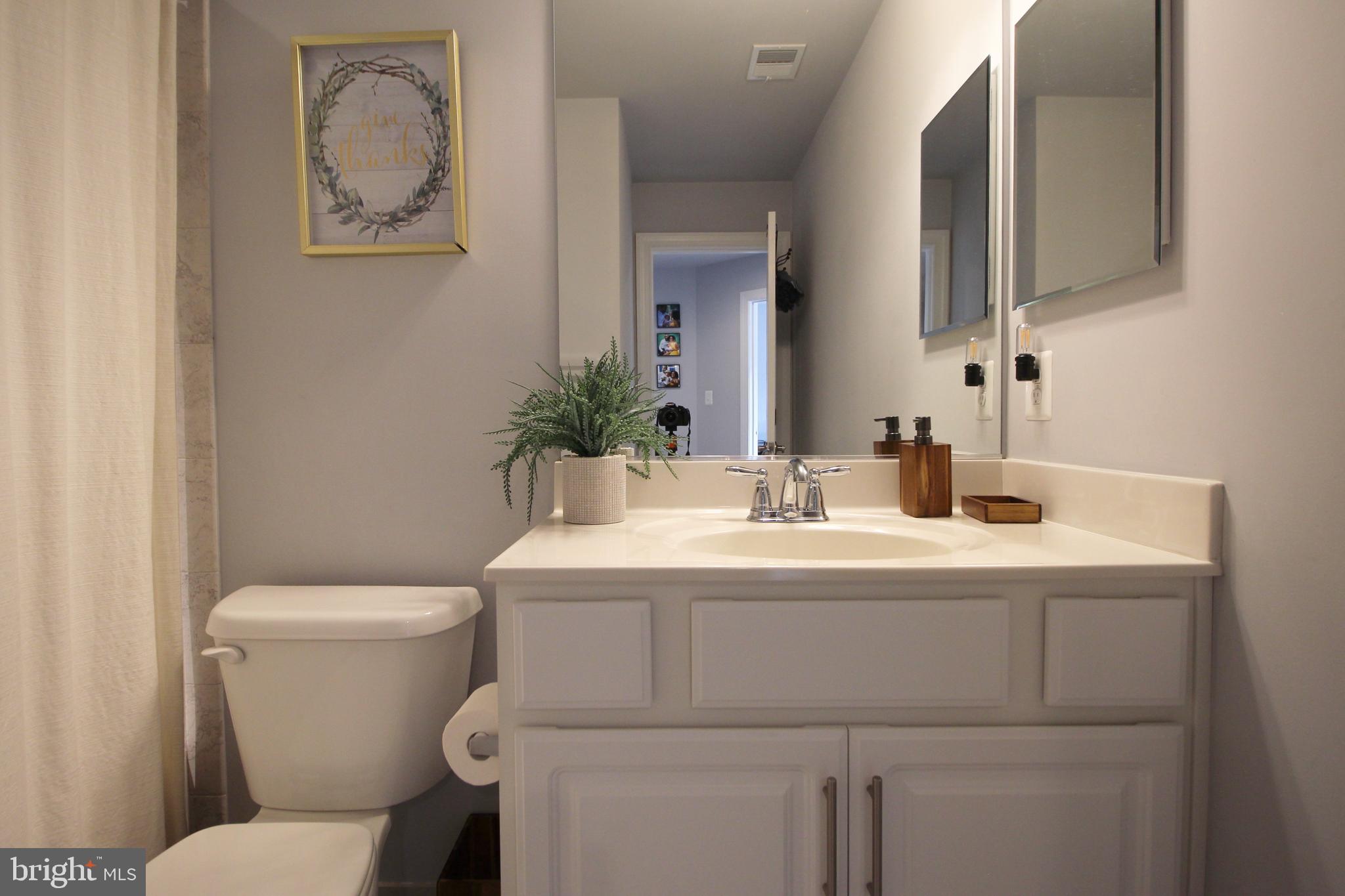 ROYAL RIDGE - Residential Lease