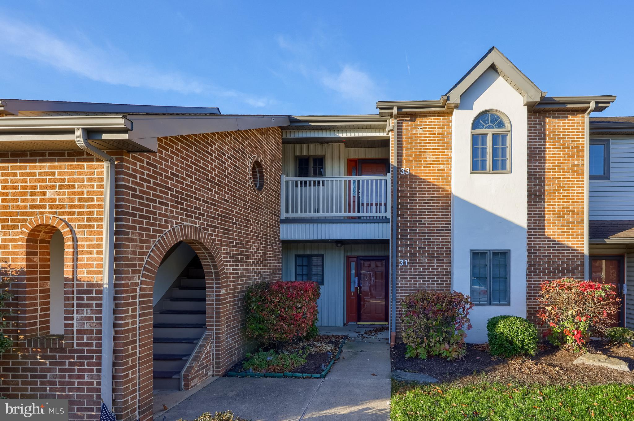 THE OAKS - Residential