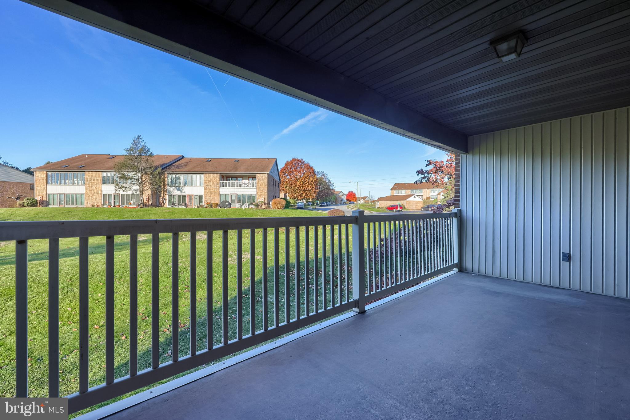 THE OAKS - Residential