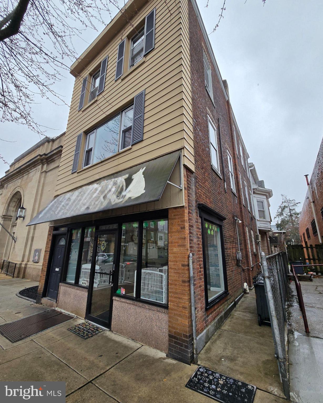 Prominent standalone storefront available for lease on Ridge Avenue. This highly visible property offers a prime location for businesses seeking to establish a strong presence. The space can be delivered as a vanilla box, build-to-suit opportunity, or tenants may choose to utilize their own contractor.
Base rent is $2,000 per month plus NNN, with annual 3% increases. Tenants are responsible for all utilities and will also have access to the full basement, ideal for storage needs.
We are seeking a dynamic business to enhance the Ridge Avenue corridor, think exciting retail, yoga/barre studio. Please note: convenience stores, vape/tobacco shops, and hair/nail salons will not be considered. Thank you for understanding.