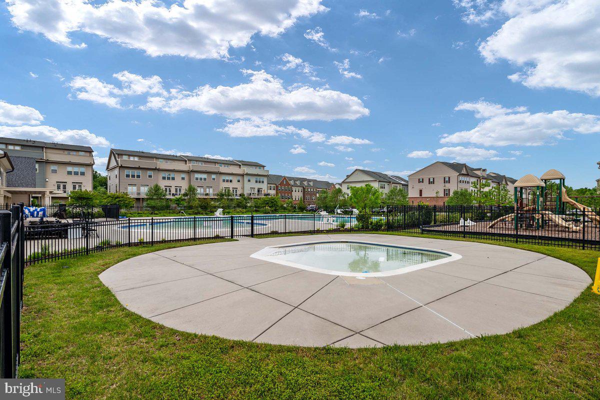 PARKSIDE - Residential