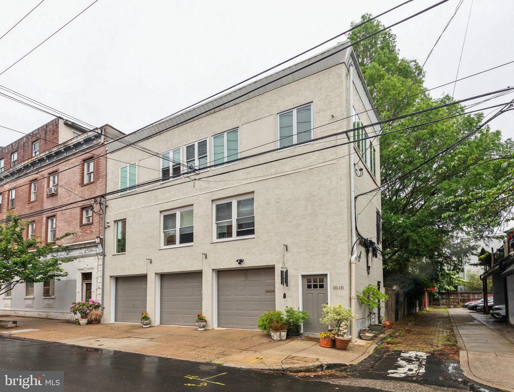 BELLA VISTA - Residential