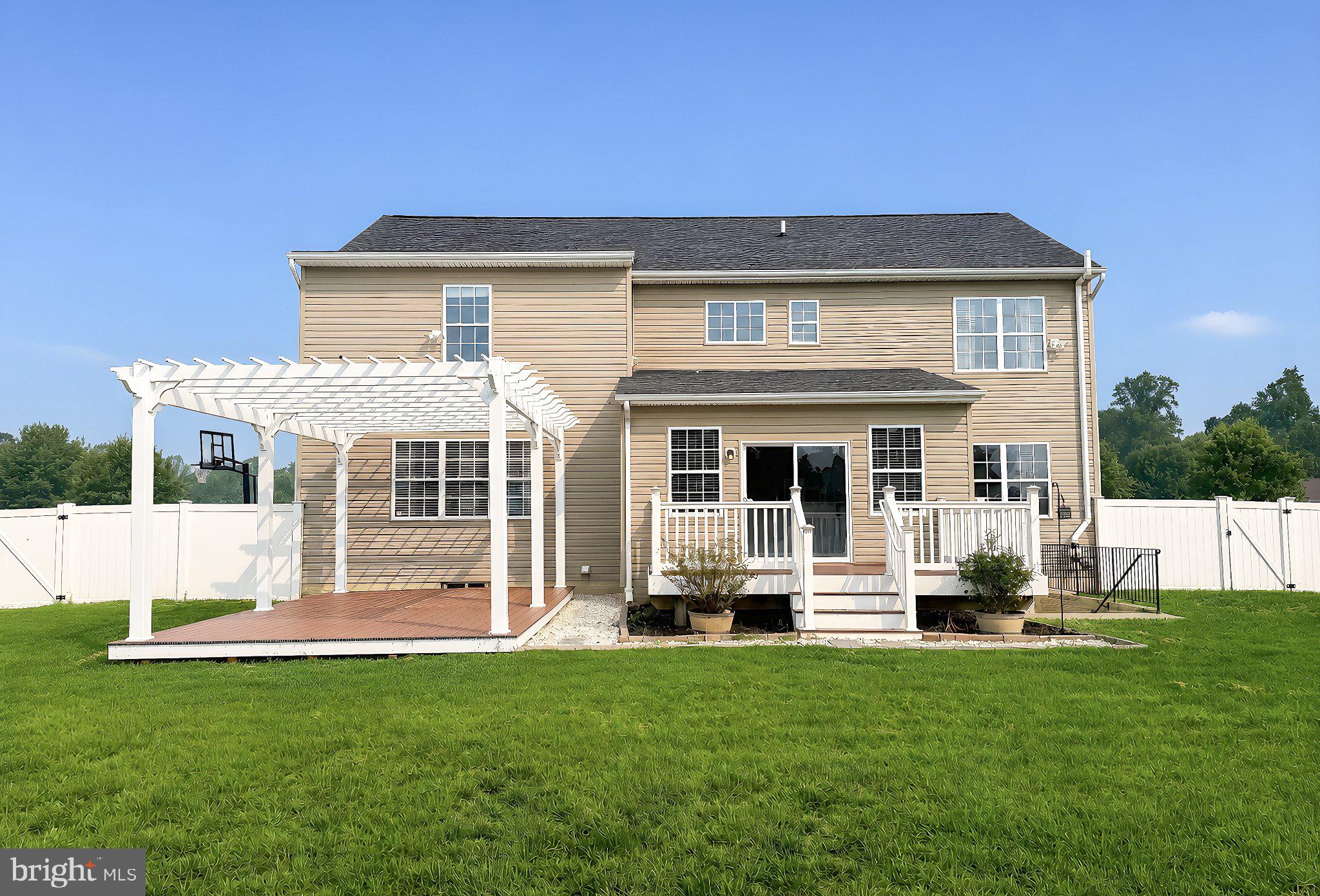 21395 FAIRWOOD COURT