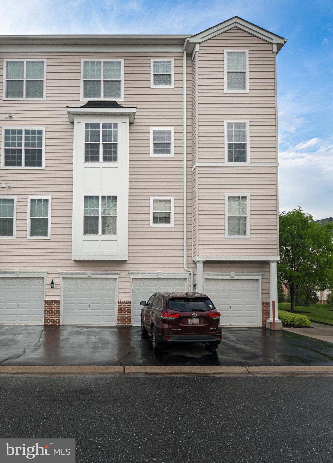 PINEY ORCHARD - Residential