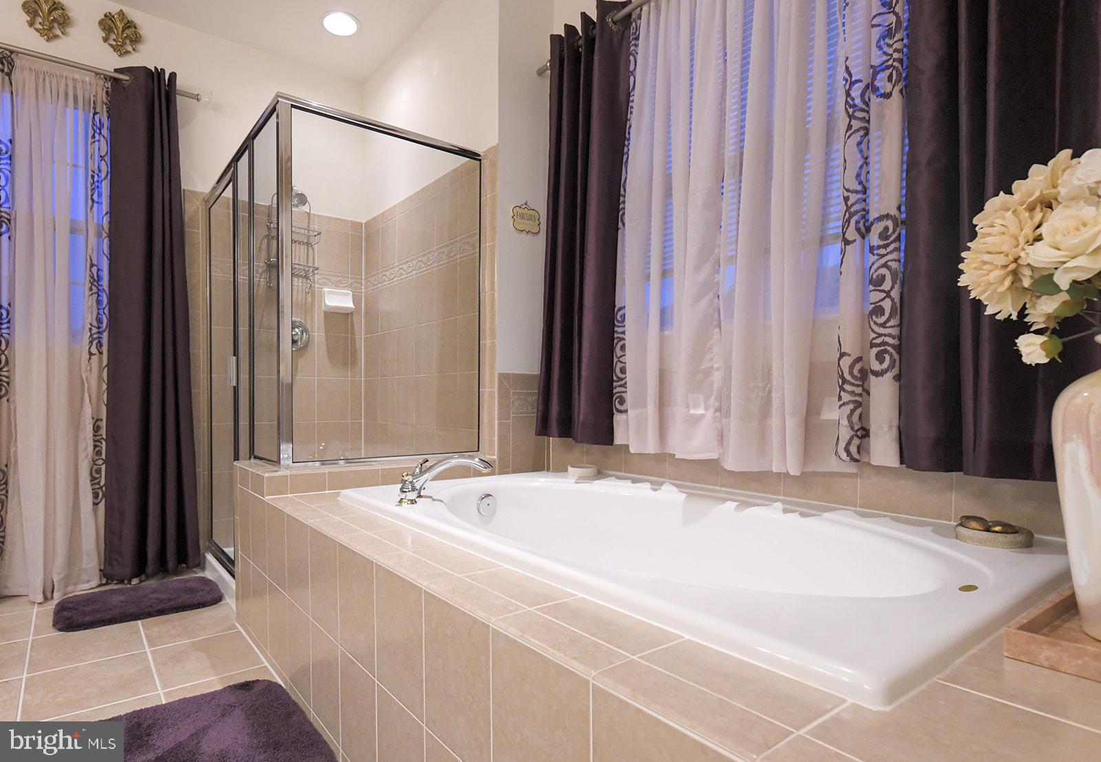 PINEY ORCHARD - Residential