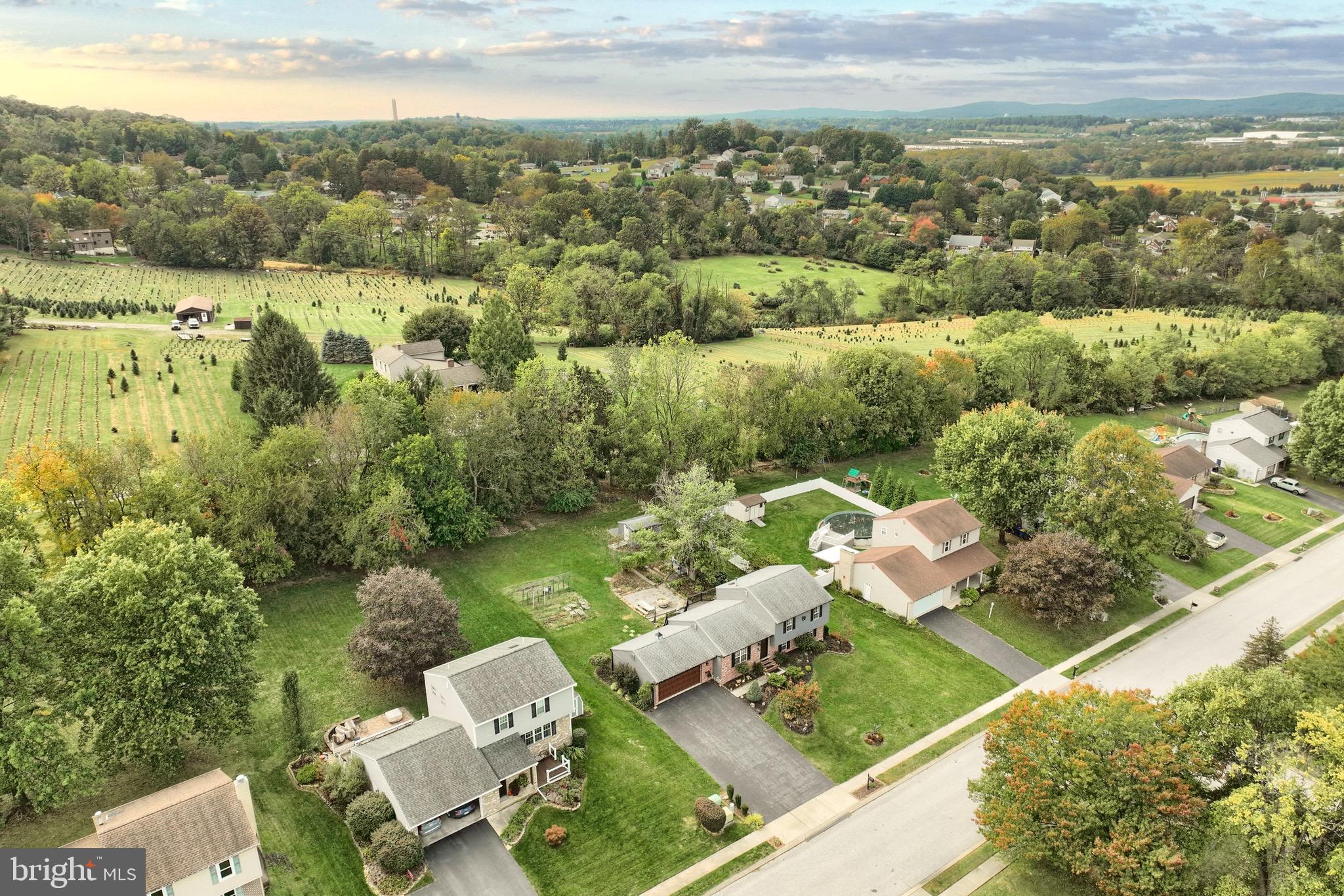 2816 GLEN HOLLOW DRIVE