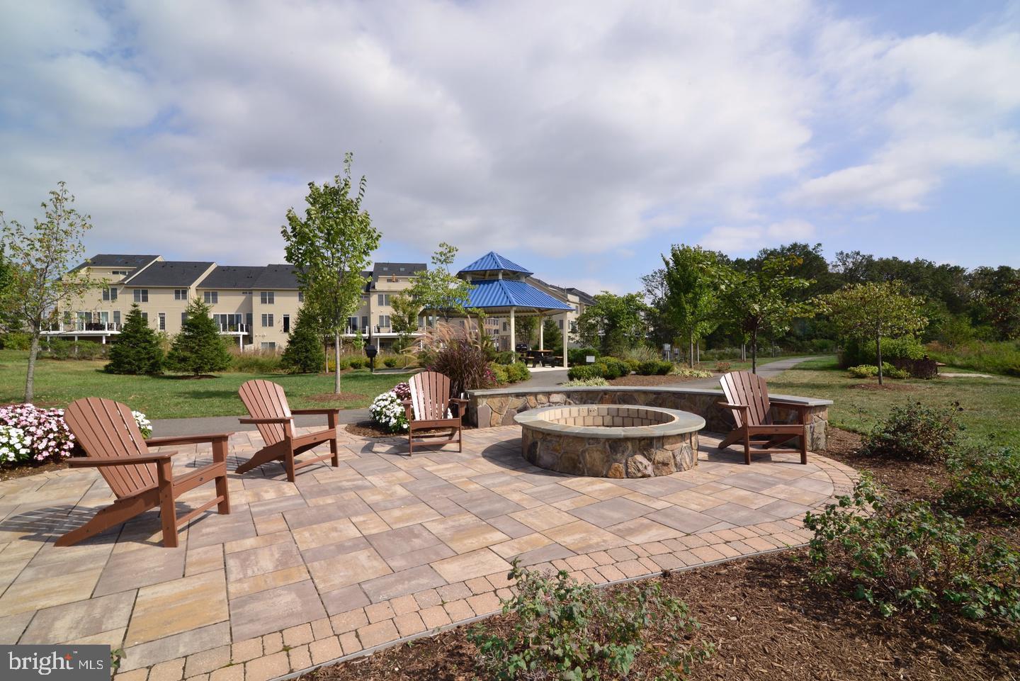 AVONLEA - Residential Lease