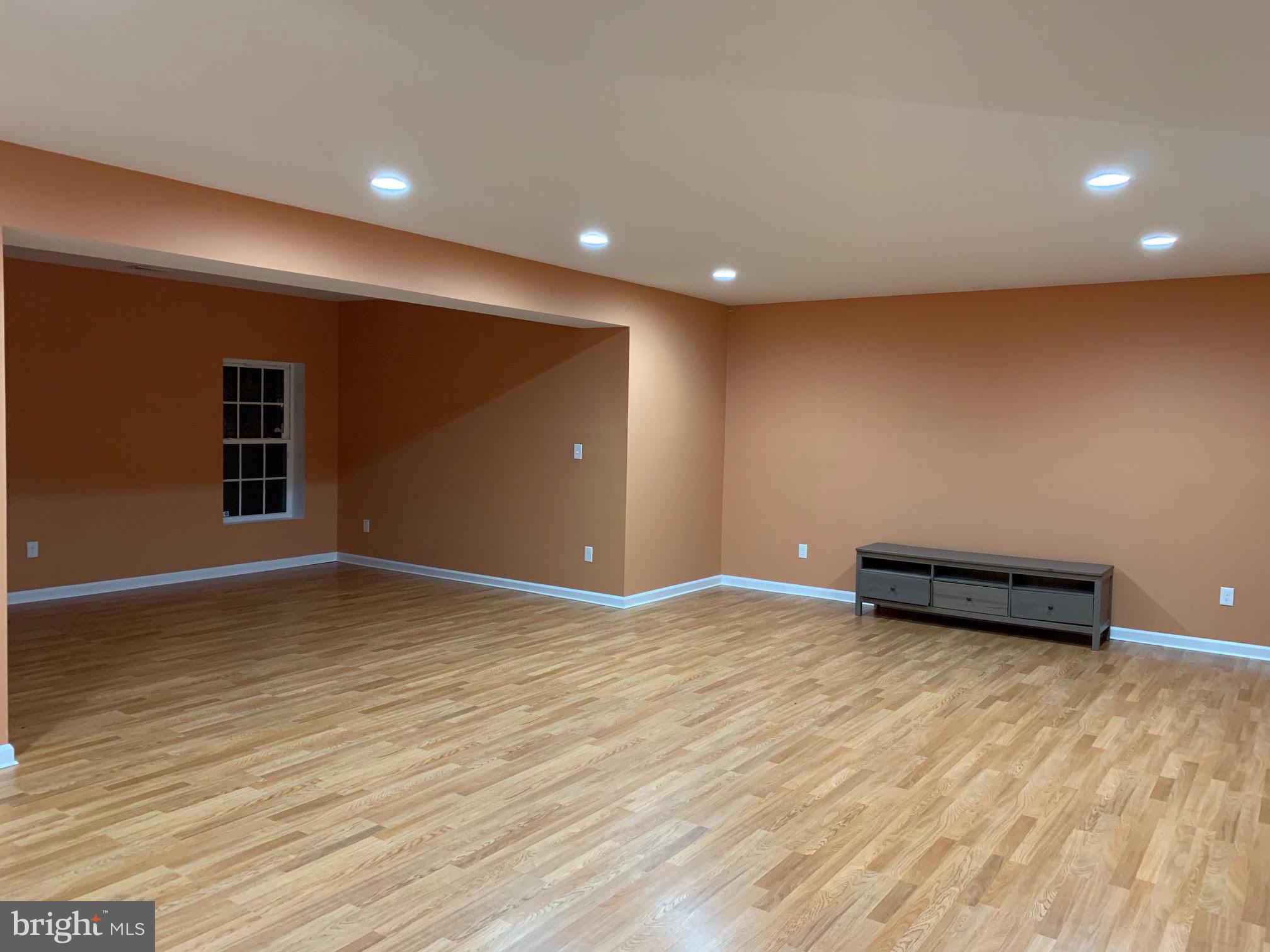 AVONLEA - Residential Lease