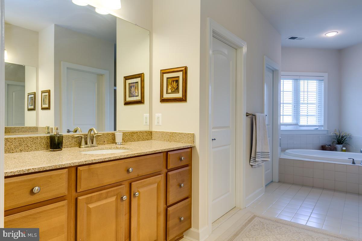 AVONLEA - Residential Lease