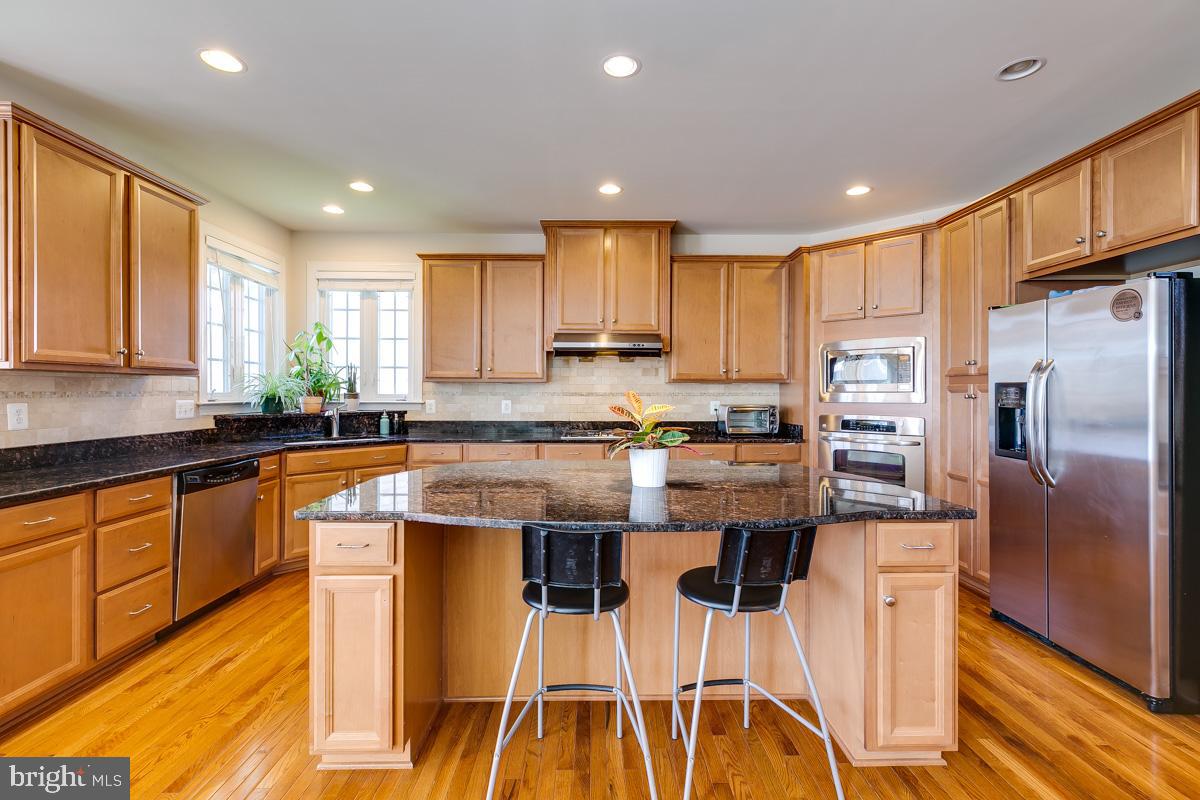 AVONLEA - Residential Lease