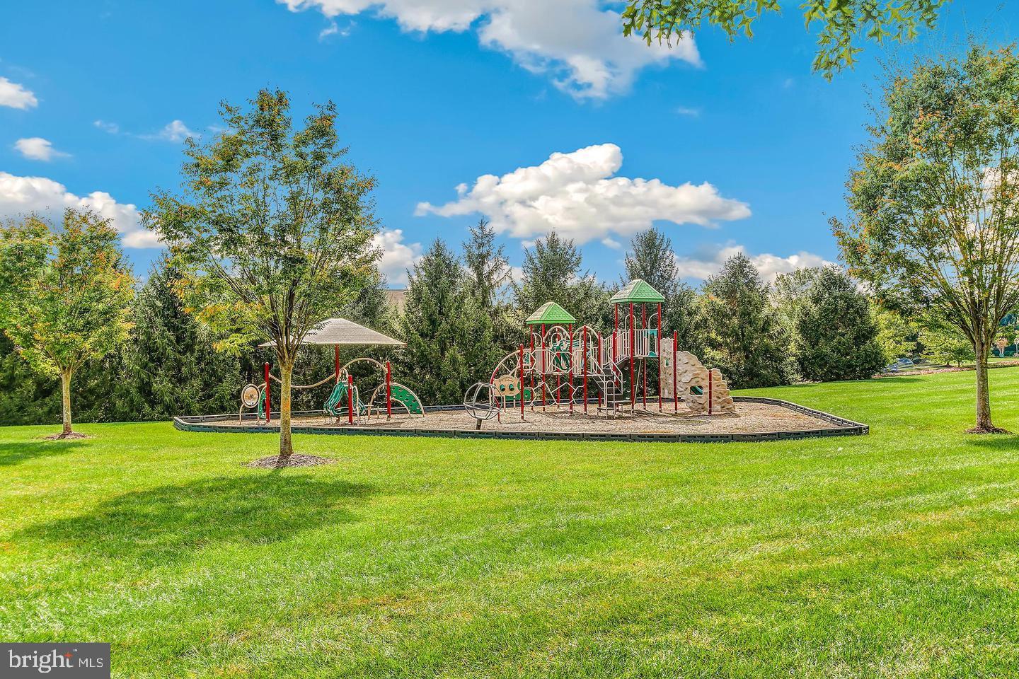 STONE LAKE - Residential