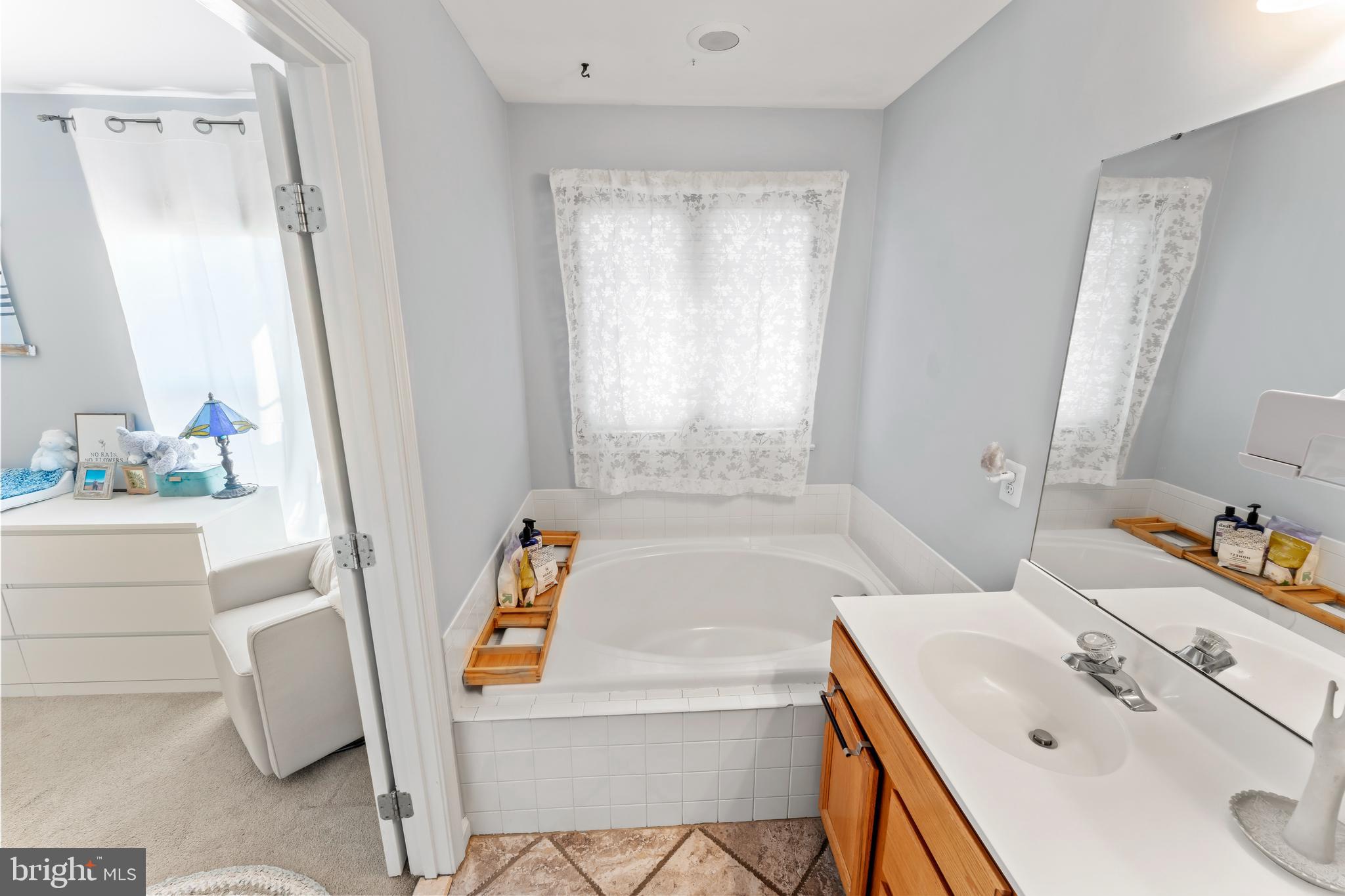 RIVER OAKS - Residential