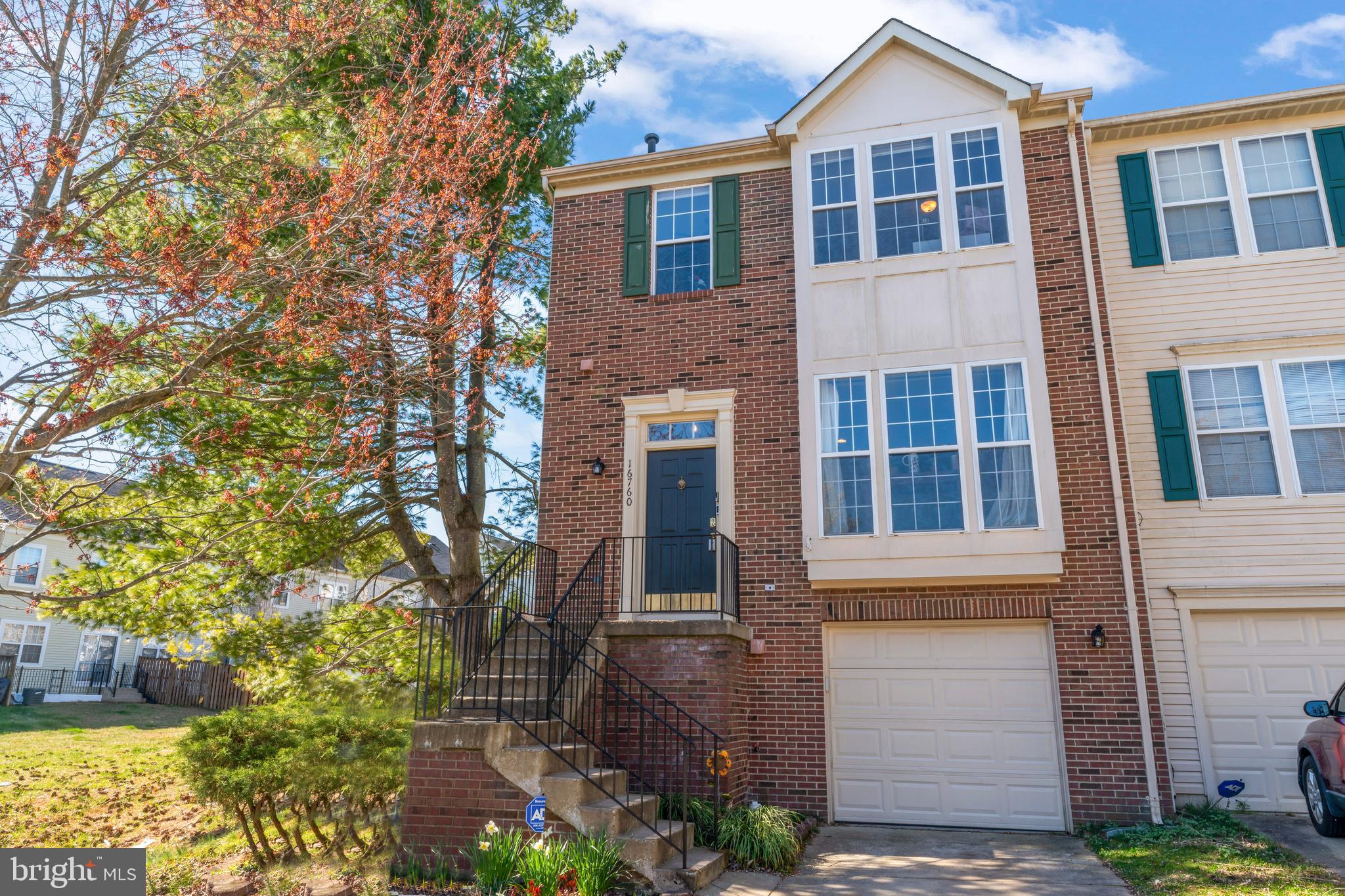 RIVER OAKS - Residential