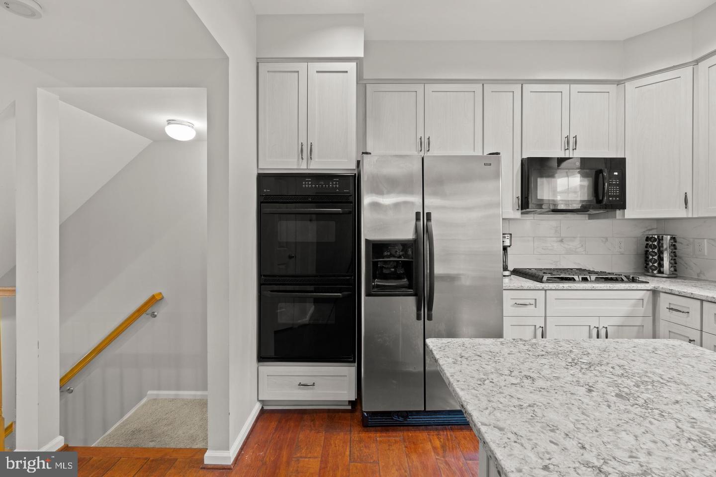 RIVER OAKS - Residential