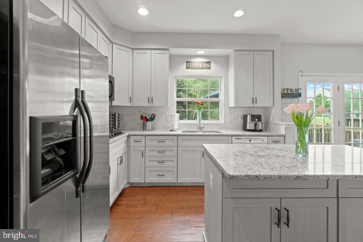 RIVER OAKS - Residential