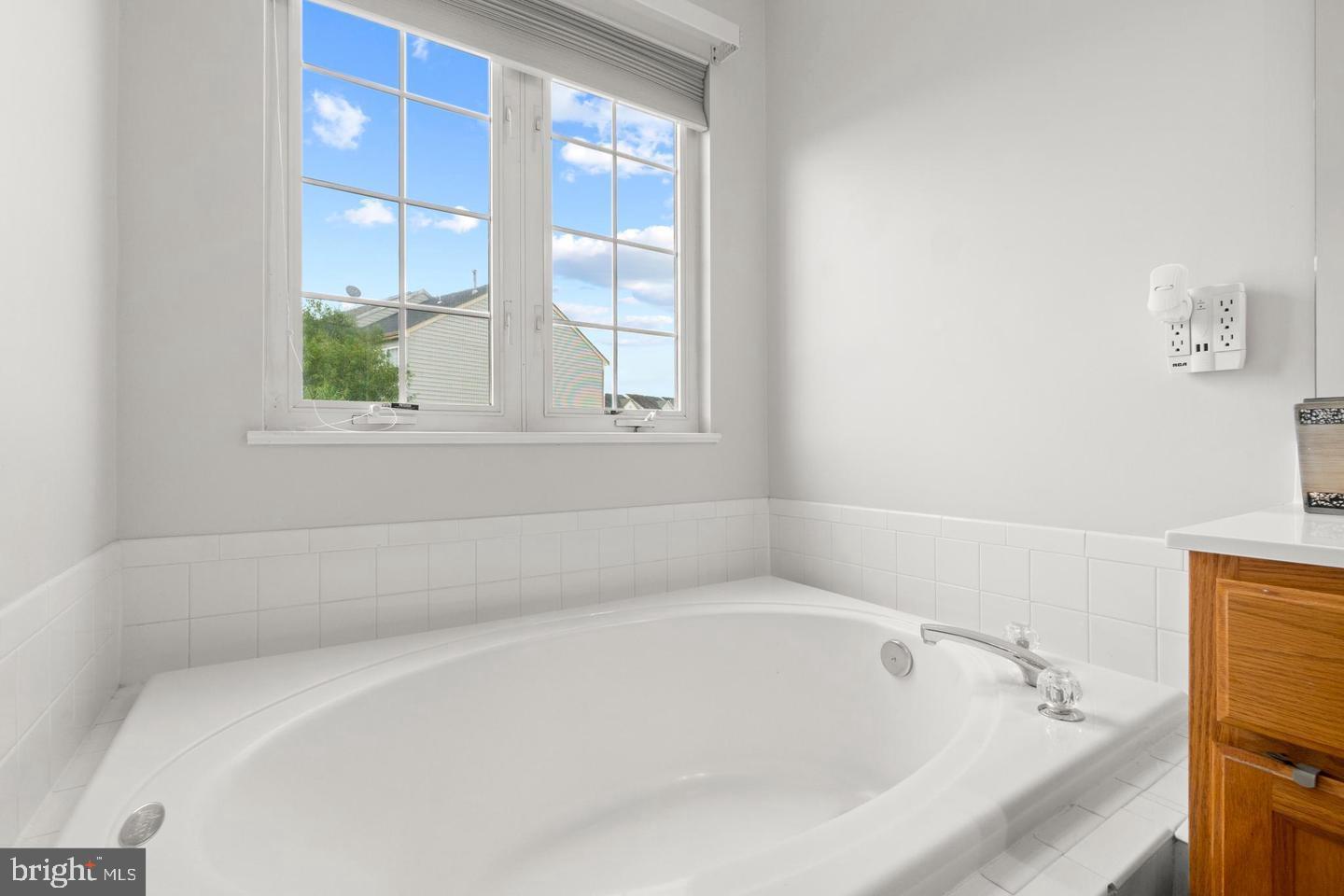 RIVER OAKS - Residential