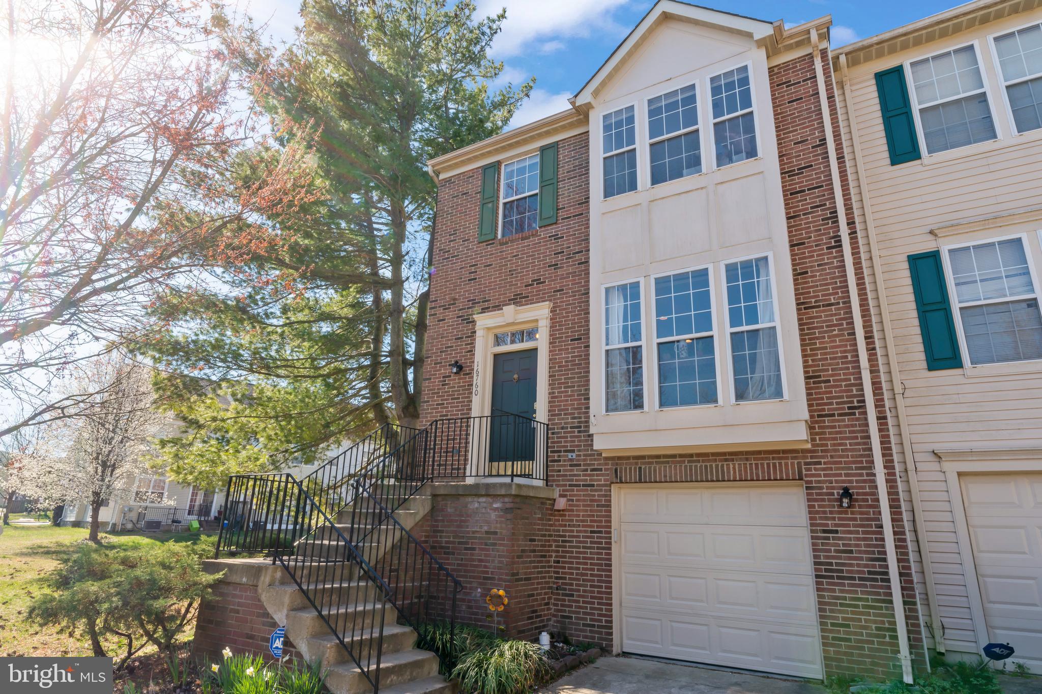 RIVER OAKS - Residential