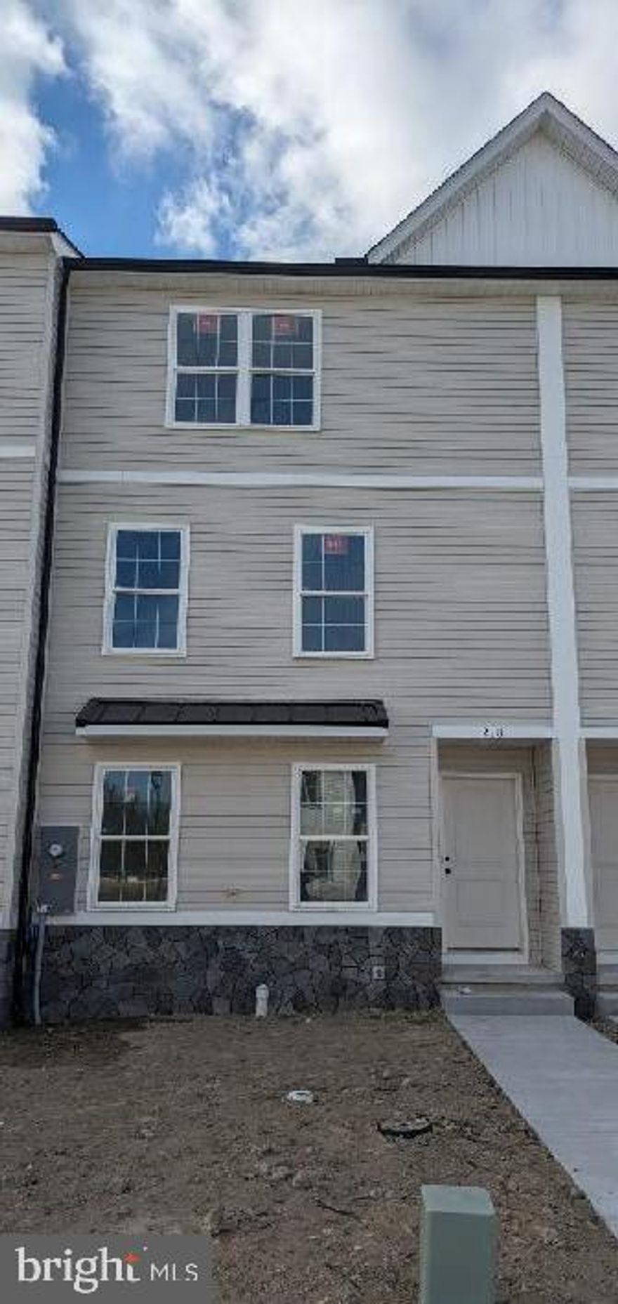 Brand New 3 Level Townhome located in Dover with immediate access to Rt 1 N.  This 3 Level Townhome has over 2000 square feet, solid surface countertops, stainless steel kitchen appliances, vinyl plank flooring, washing machine, dryer, 1 car garage, as well as a bonus recreational room on the first floor.

Move in ready.