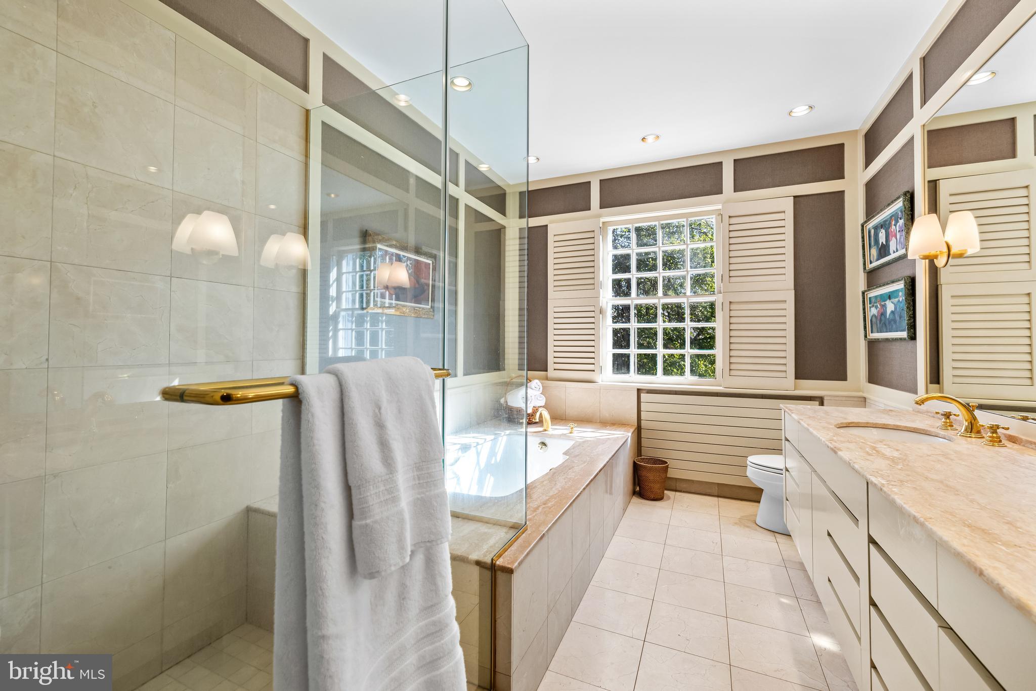 HOMELAND HISTORIC DISTRICT - Residential