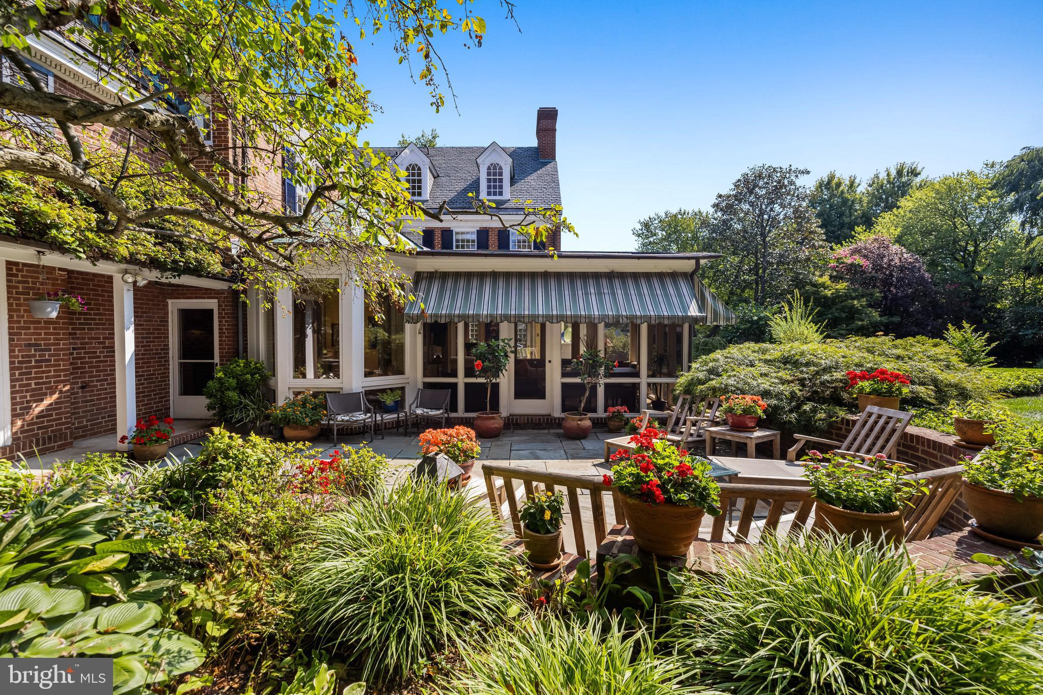 HOMELAND HISTORIC DISTRICT - Residential