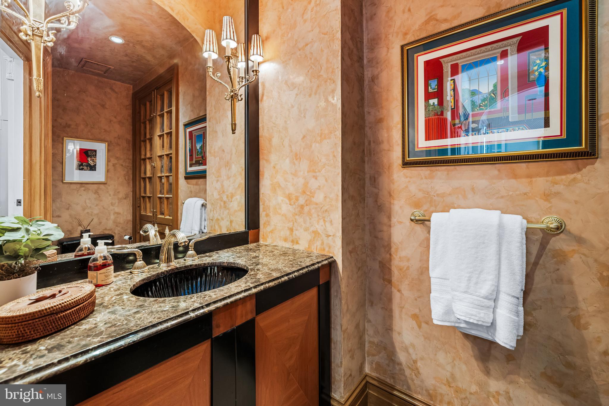 HOMELAND HISTORIC DISTRICT - Residential