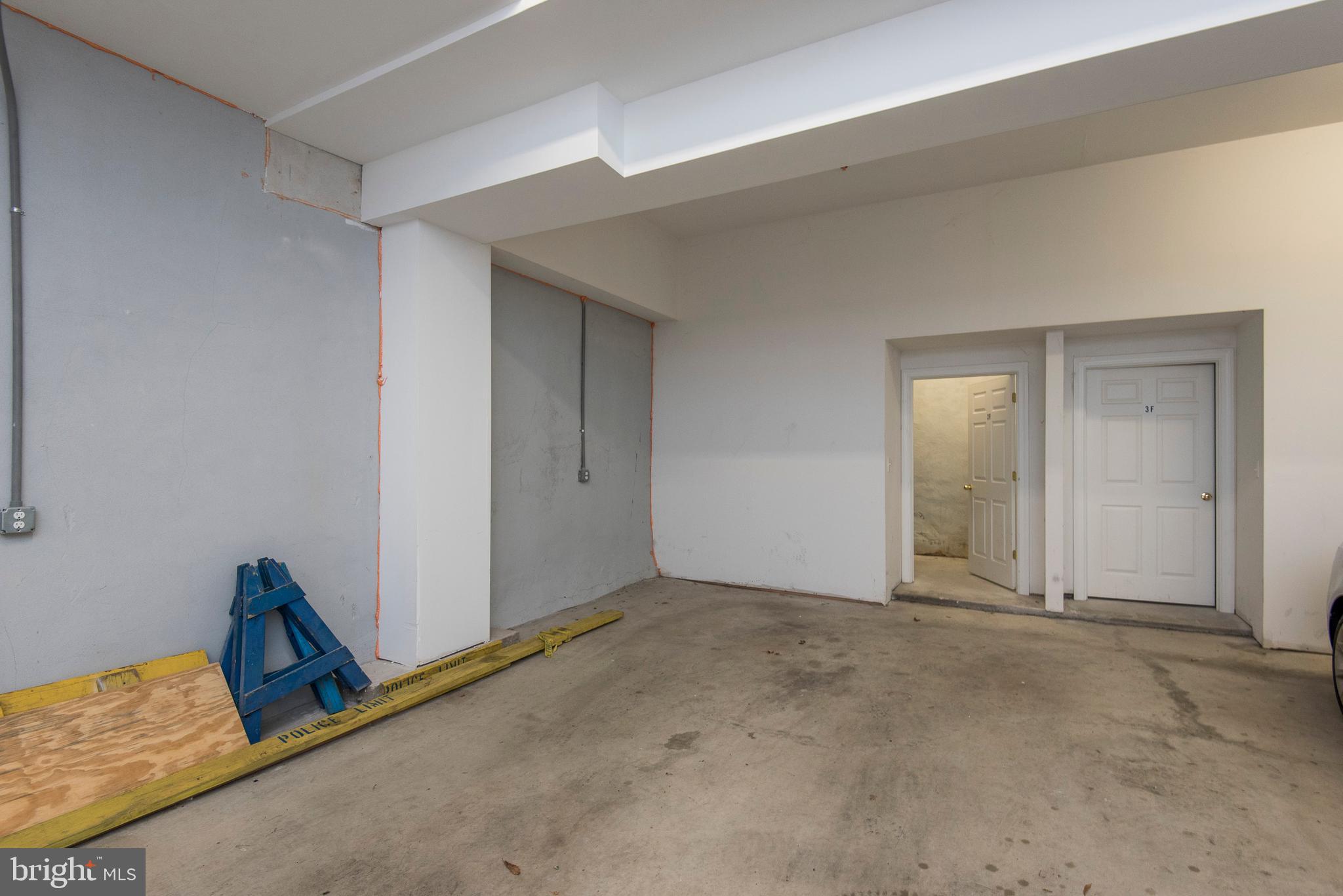 MANAYUNK - Residential Lease