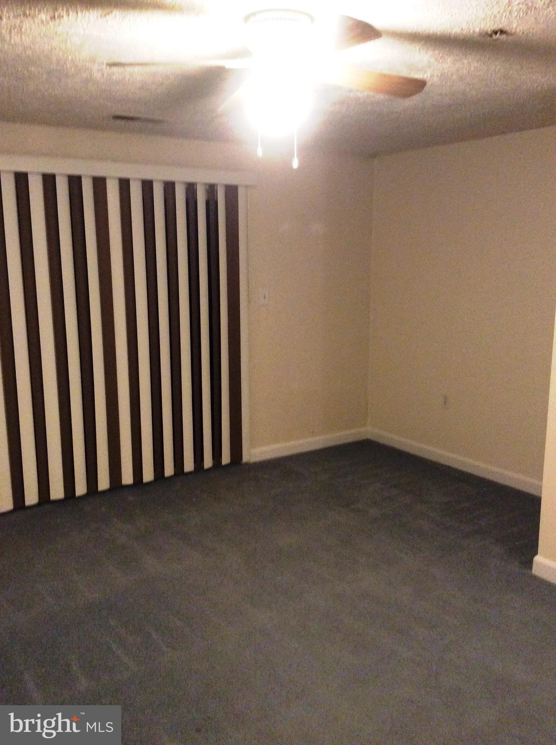 RIVERSIDE - Residential Lease