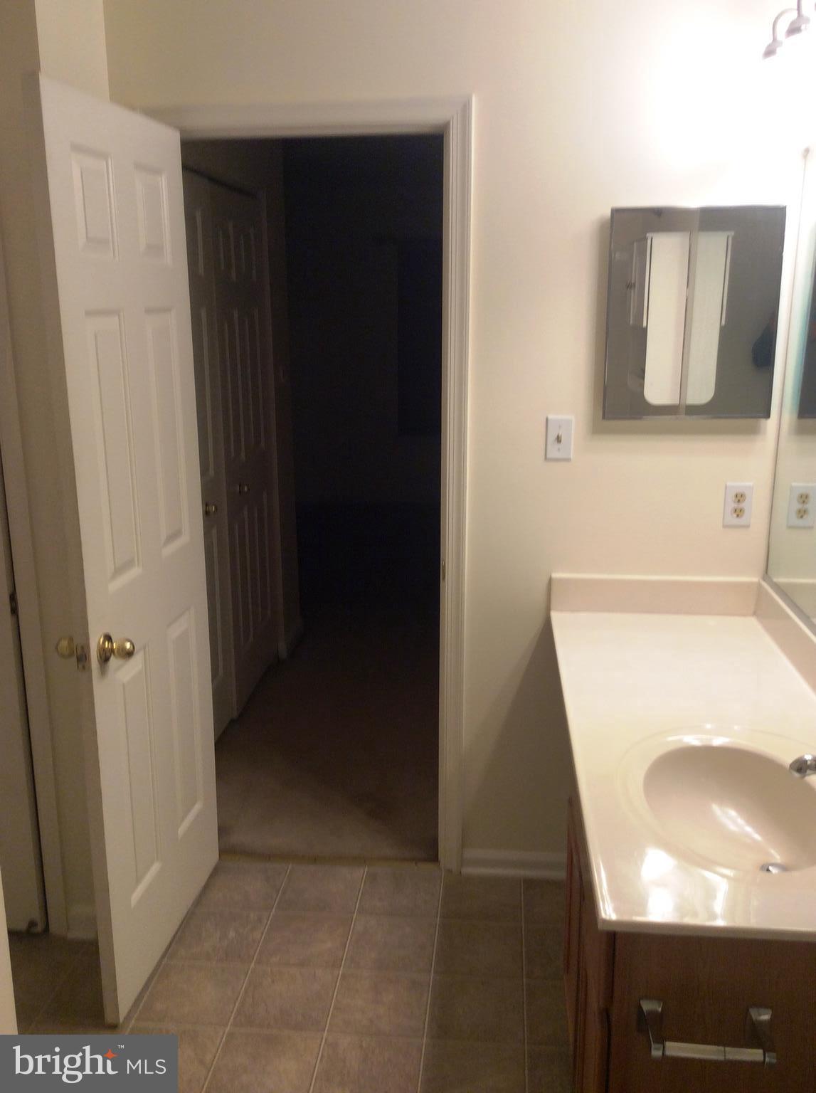 RIVERSIDE - Residential Lease