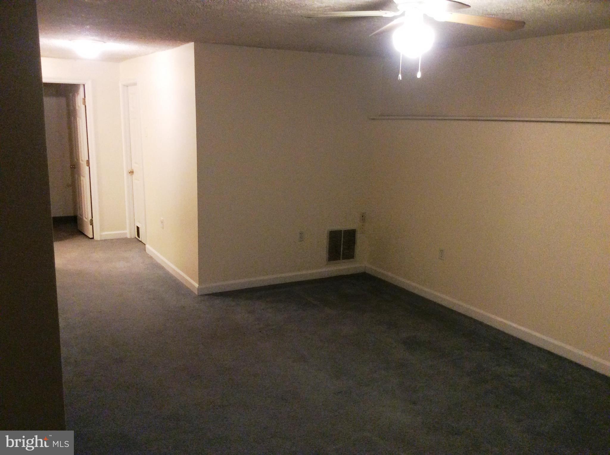 RIVERSIDE - Residential Lease