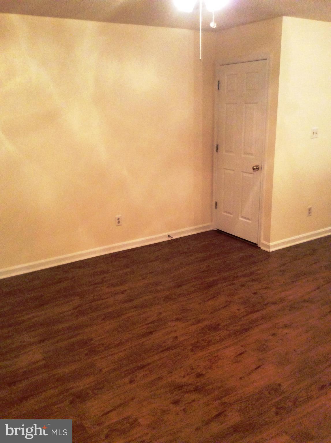 RIVERSIDE - Residential Lease