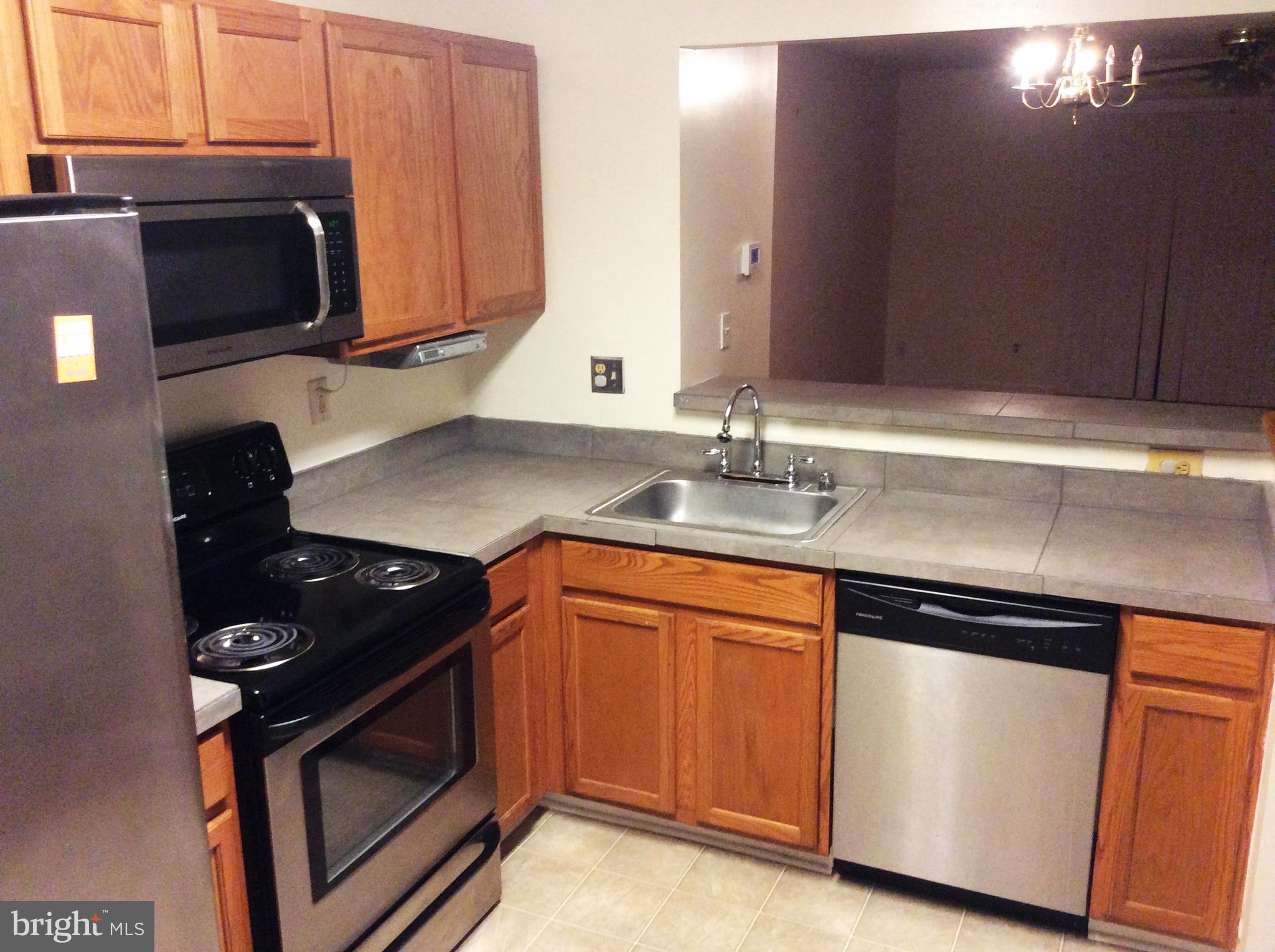 RIVERSIDE - Residential Lease