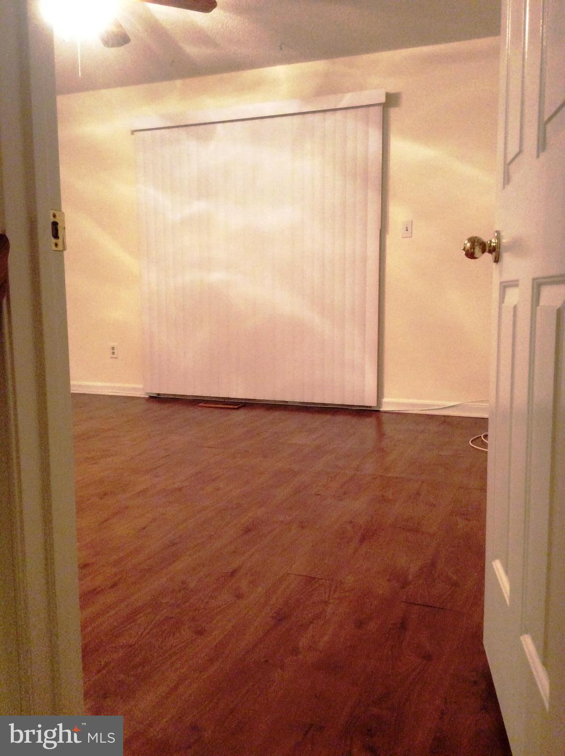 RIVERSIDE - Residential Lease