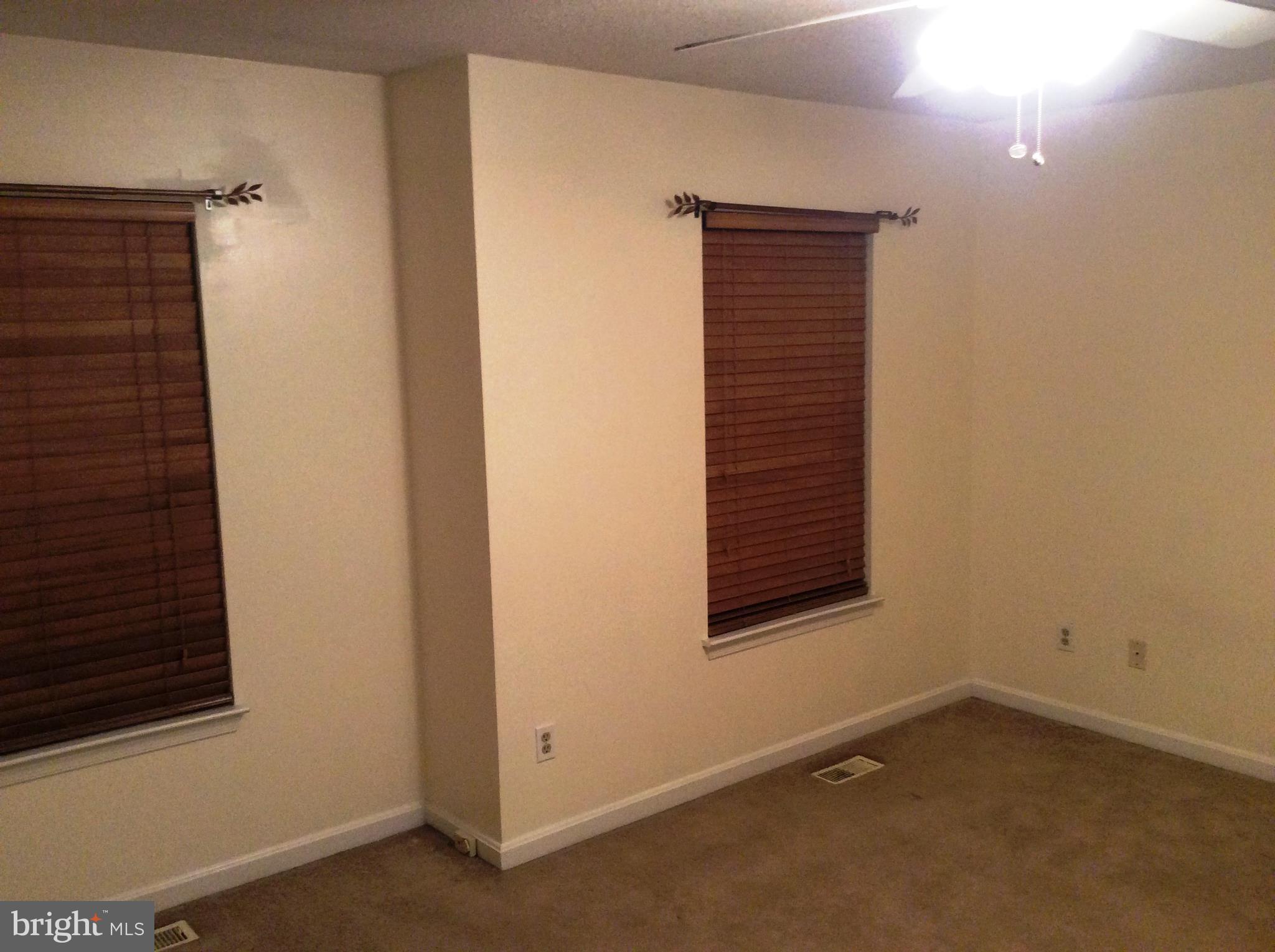 RIVERSIDE - Residential Lease