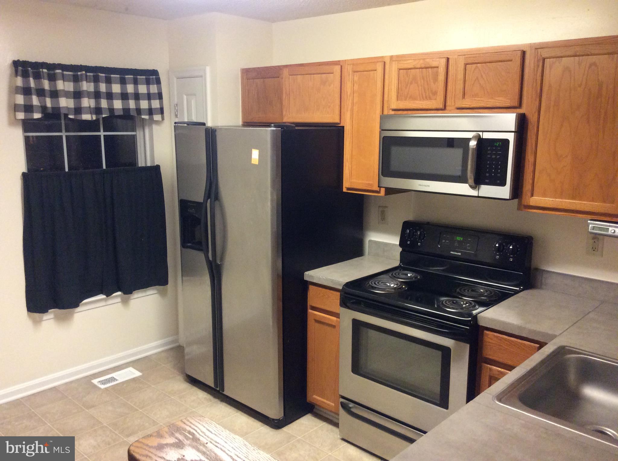 RIVERSIDE - Residential Lease