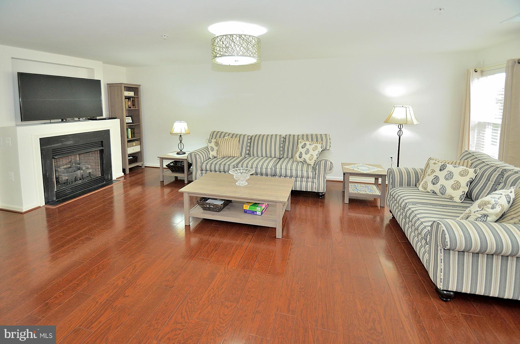 CENTREVILLE CROSSING - Residential