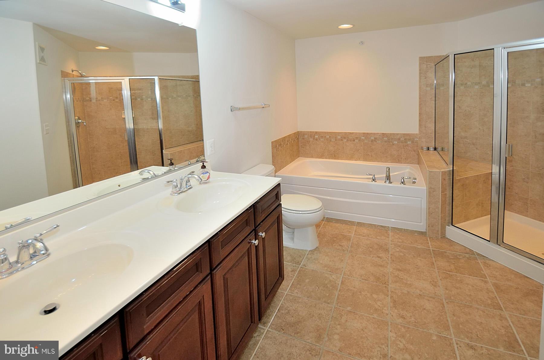 CENTREVILLE CROSSING - Residential