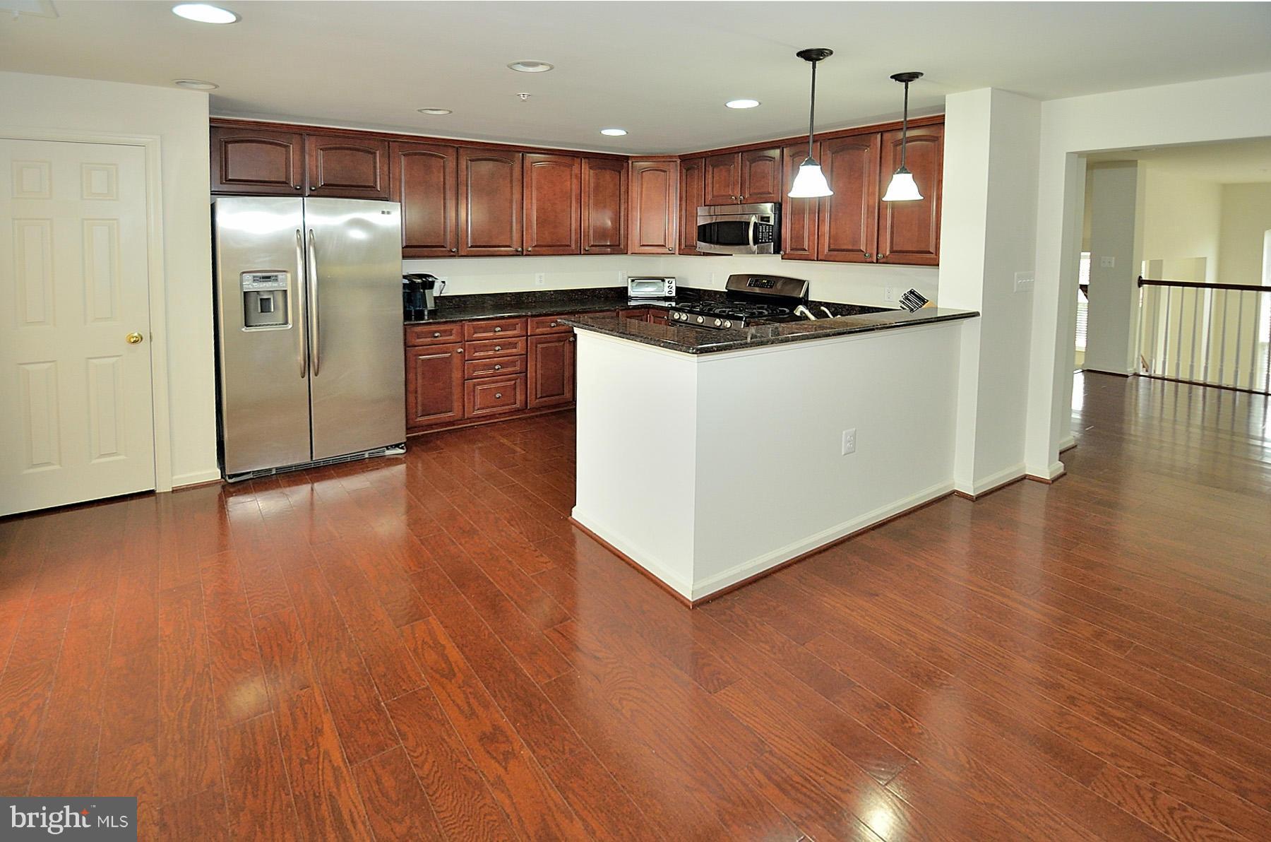 CENTREVILLE CROSSING - Residential