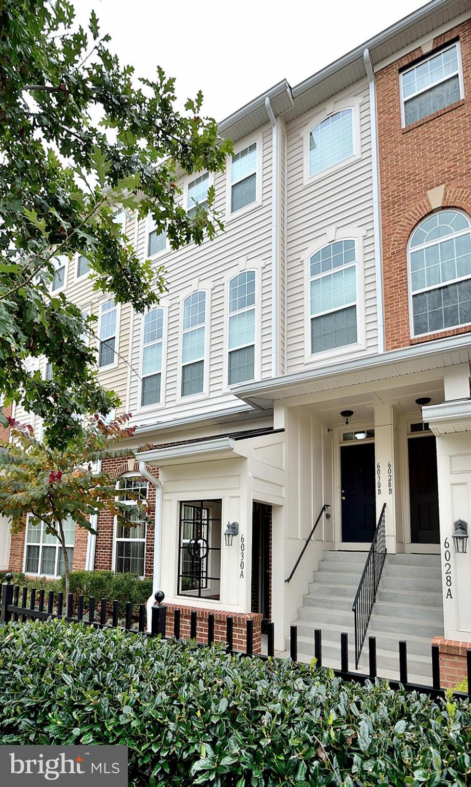 CENTREVILLE CROSSING - Residential