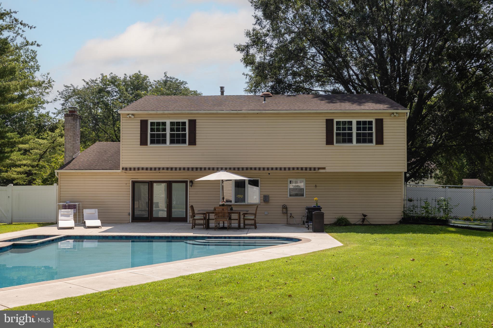 HUNTINGDON HOMES - Residential