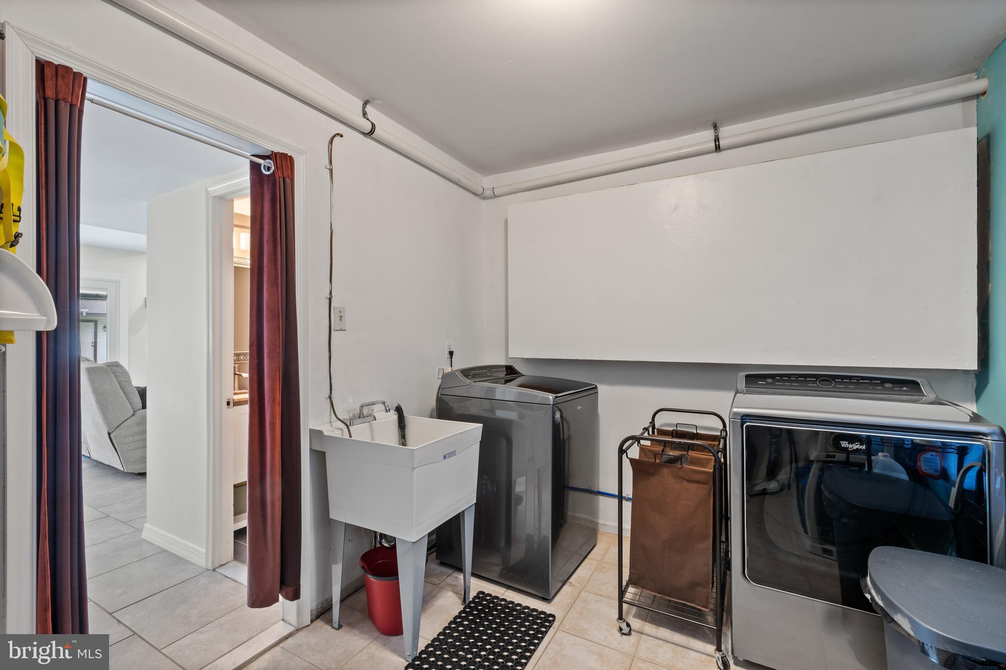 HUNTINGDON HOMES - Residential